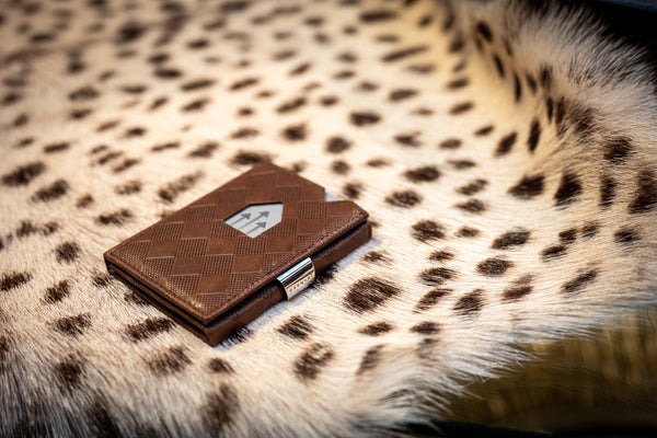 WALLET - Hazelnut Chess